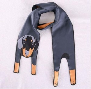 Sjaal met hondenpatroon