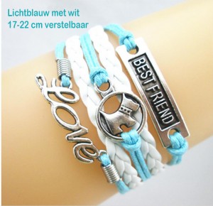 Armband lichtblauw met wit